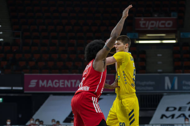 长春魔咒 长春魔咒